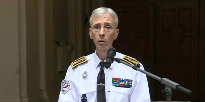 Paris - Sieben Polizisten nach Attacke im Pariser Präsidium entwaffnet