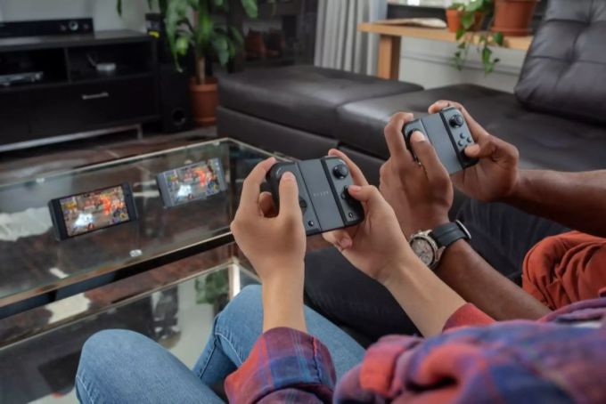 Der Controller aus dem Hause Razer bringt das Konzept der Nintendo Switch zum Smartphone. Razer Switch Smartphone