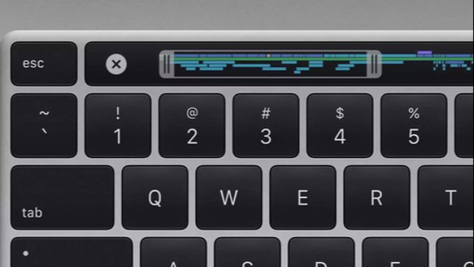 Ein Teil des neuen Magic Keyboard mit der physikalischen Esc-Taste. MacBook Pro
