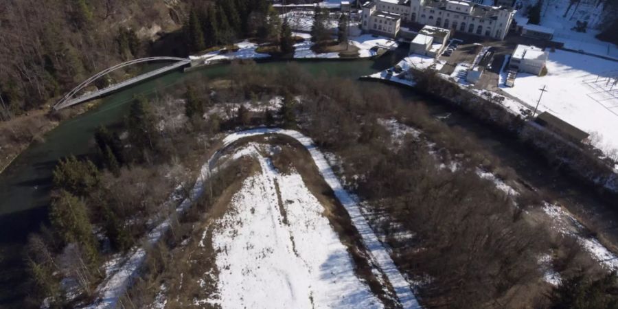 Die ehemalige Deponie La Pila liegt vor den Toren der Stadt Freiburg in einer Saaneschlaufe.