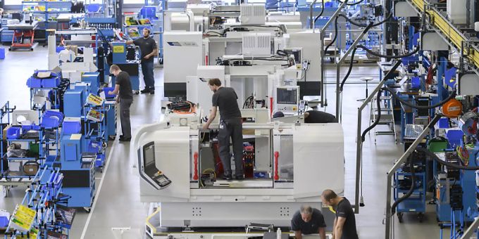 Wirtschaftsprognosen - Ökonomen optimistisch – und warnen vor Lockdown