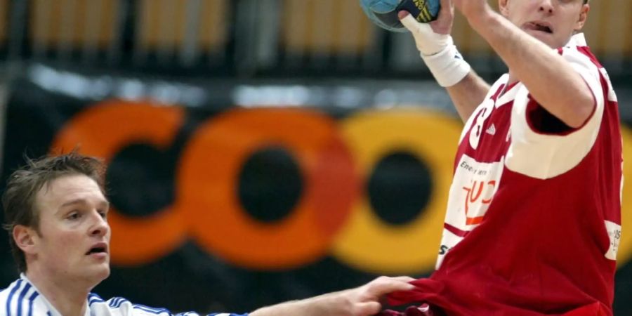 Ein BSV-Bern-Bild aus weniger guten Zeiten: David Staudenmann (in rot) gehörte zu jenem Team, das den BSV Bern 2003 wieder in die NLA zurück brachte.