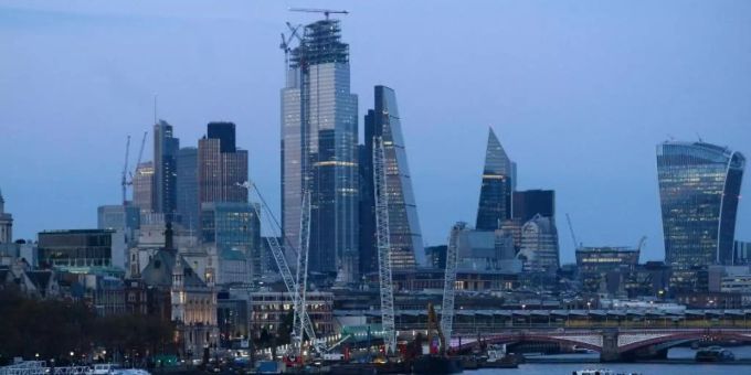 London - Britische Wirtschaft wächst nach Rückgang wieder