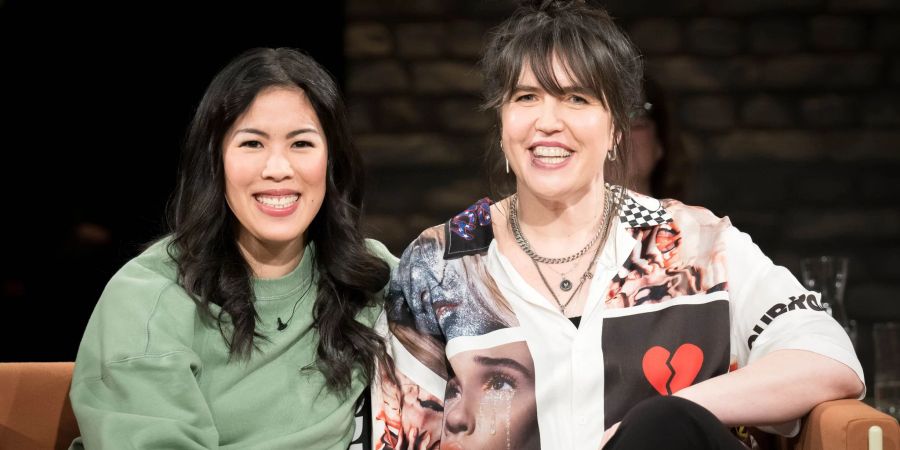 Mai Thi Nguyen-Kim (l) und Marie Meimberg bringen die Kinderbuchreihe «BiBiBiber hat da mal 'ne Frage» heraus.