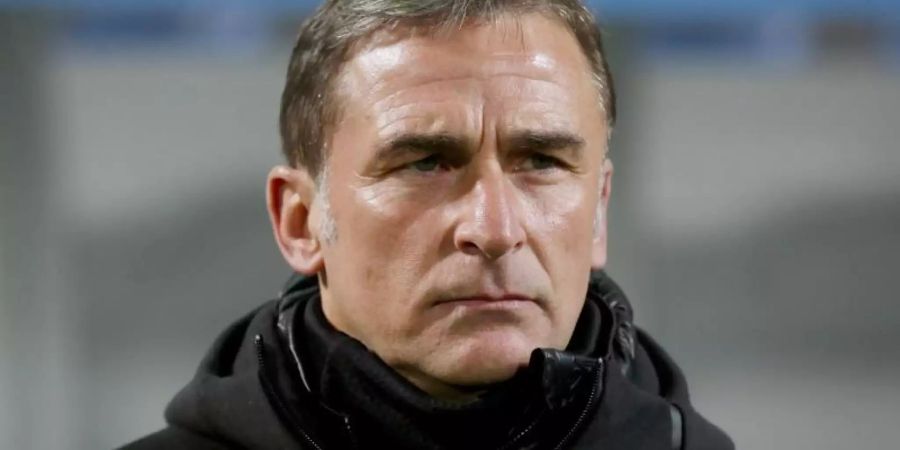 U21-Bundestrainer Stefan Kuntz muss auf zwei Stammspieler verzichten. Foto: Cèzaro De Luca