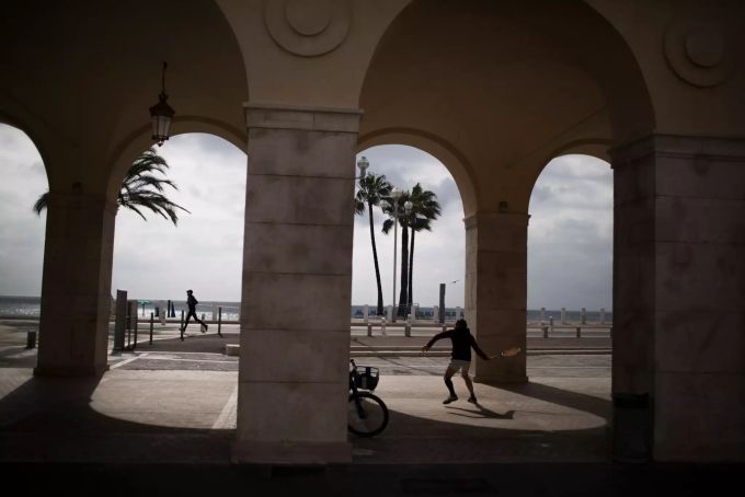 Die französische Riviera um Nizza sowie Dunkerque und die umliegende Küstenregion werden für mindestens zwei Wochen unter Wochenendsperren stehen. Corona Frankreich