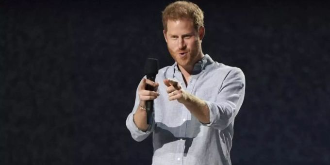 Prinz Harry beim Wohltätigkeitskonzert «Vax Live: The Concert to Reunite the World». Foto: Jordan Strauss/Invision/AP/dpa Prinz Harry beim Wohltätigkeitskonzert «Vax Live: The Concert to Reunite the World». Foto: Jordan Strauss/Invision/AP/dpa