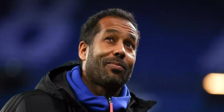 HSV-Trainer Thioune sieht den Rassismus auch in Zukunft als Problem im Fussball. Foto: Christian Charisius/dpa