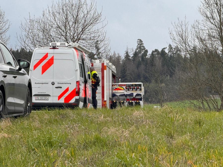 Die beiden Insassen, ein Fluglehrer und sein Flugschüler, wurden verletzt.