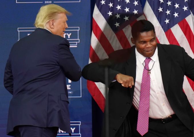 Donald Trump setzte sich erfolglos für Herschel Walker ein. Walker und Trump