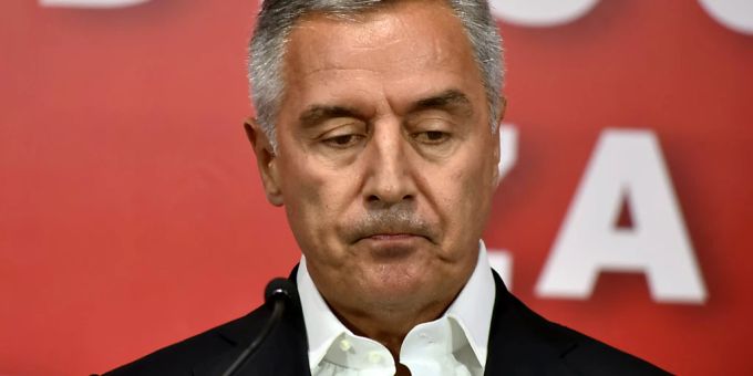 ARCHIV - Milo Djukanovic, Präsident von Montenegro, dringt auf vorgezogene Wahlen. (Archivbild) Foto: Risto Bozovic/AP/dpa ARCHIV - Milo Djukanovic, Präsident von Montenegro, dringt auf vorgezogene Wahlen. (Archivbild) Foto: Risto Bozovic/AP/dpa