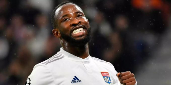 Moussa Dembélé könnte schon bald für Manchester United im Old Trafford spielen. Manchester United Dembélé