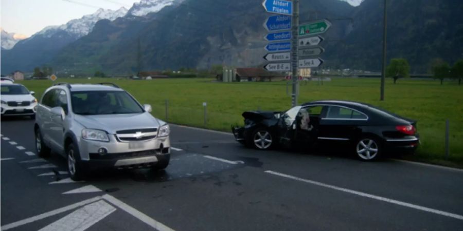 Altdorf UR: Kollision zwischen zwei Personenwagen