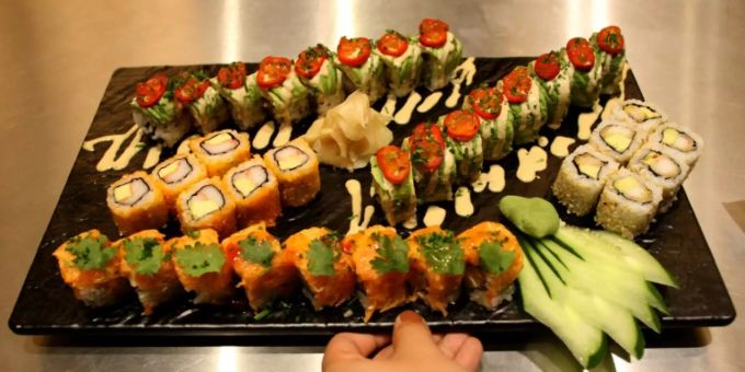 Platte mit Sushi Platte mit Sushi