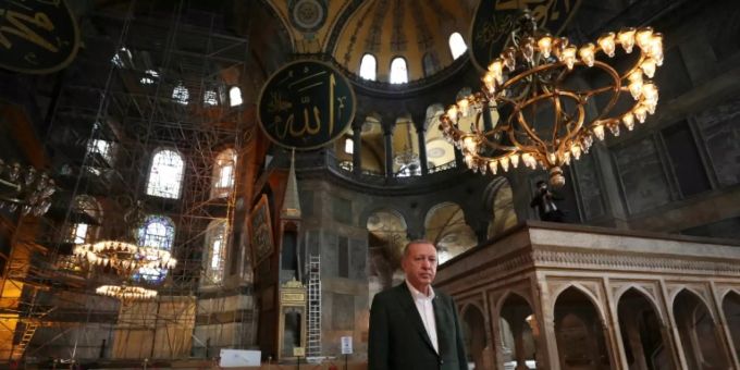In Hagia Sophia findet erstmals wieder Freitagsgebet statt In Hagia Sophia findet erstmals wieder Freitagsgebet statt