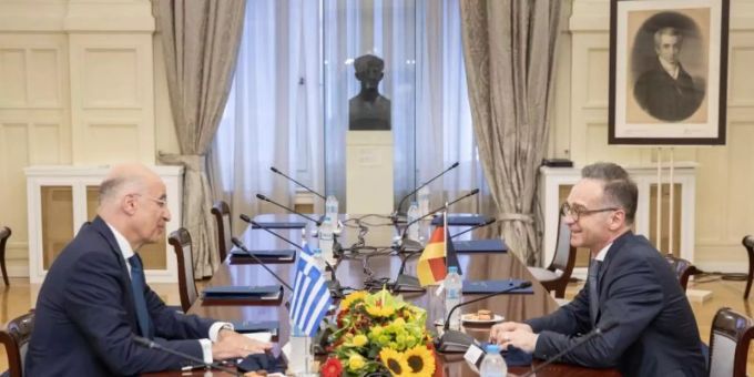 Bundesaussenminister Heiko Maas zu Gast bei seinem griechischen Amtskollege Nikos Dendias in Athen. Foto: Thomas Imo/photothek.net/dpa Bundesaussenminister Heiko Maas zu Gast bei seinem griechischen Amtskollege Nikos Dendias in Athen. Foto: Thomas Imo/photothek.net/dpa