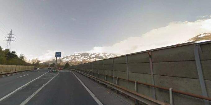 Die Ausfahrt bei Seewen in Richtung Norden. (Symbolbild) Ausfahrt Seewen