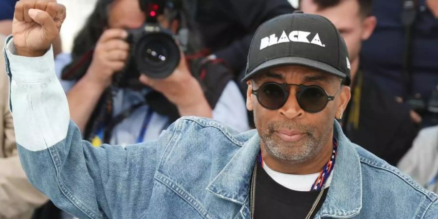 Mit seinem Film «BlacKkKlansman» gewann Spike Lee einen Oscar in der Kategorie «Bestes adaptiertes Drehbuch». Foto: Joel C Ryan/Invision/AP/dpa