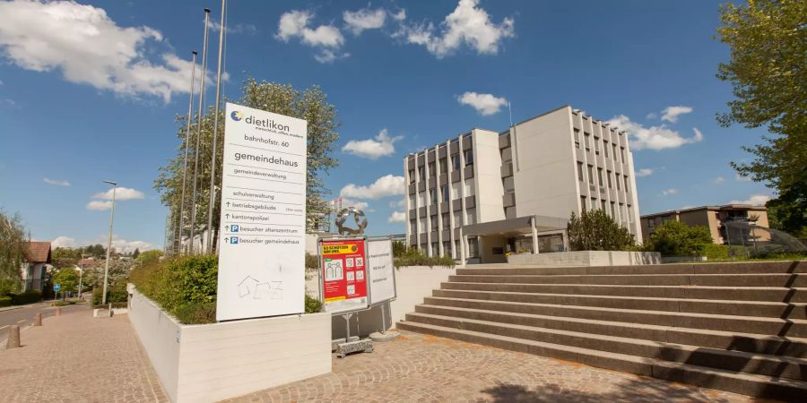 Das Gemeindehaus in Dietlikon.