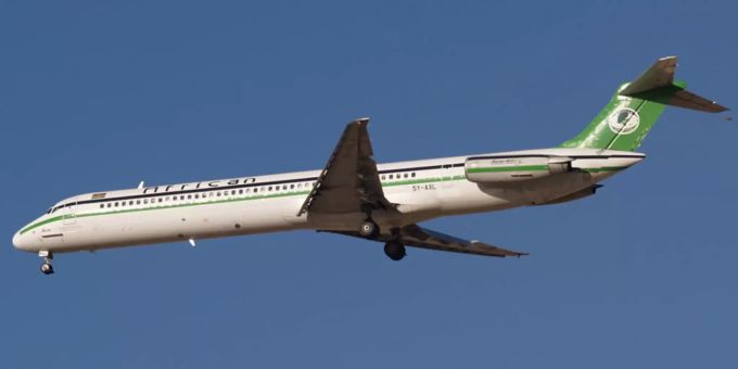 Eine Maschine der African Express Airways stürzte in Somalia ab. (Symbolbild) somalia