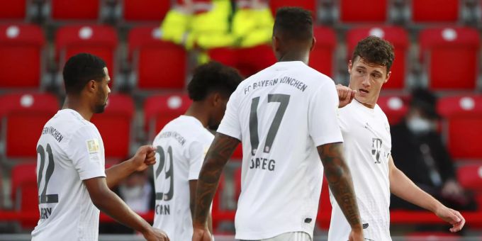 Jubel mit Distanz bei Bayern München nach dem 2:0-Sieg über Union Berlin. Union Berlin Bayern München