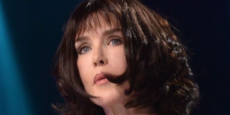 ARCHIV - Die französische Isabelle Adjani spricht nach ihrer Auszeichnung auf dem 16. Internationalen Filmfestival. (zu dpa «Theaterpreis Molière: Isabelle Adjani als beste Darstellerin nominiert») Foto: Abdelhak Senna/EPA/dpa