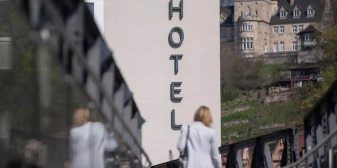 Ein Hotel. Foto: Marijan Murat/dpa hotel