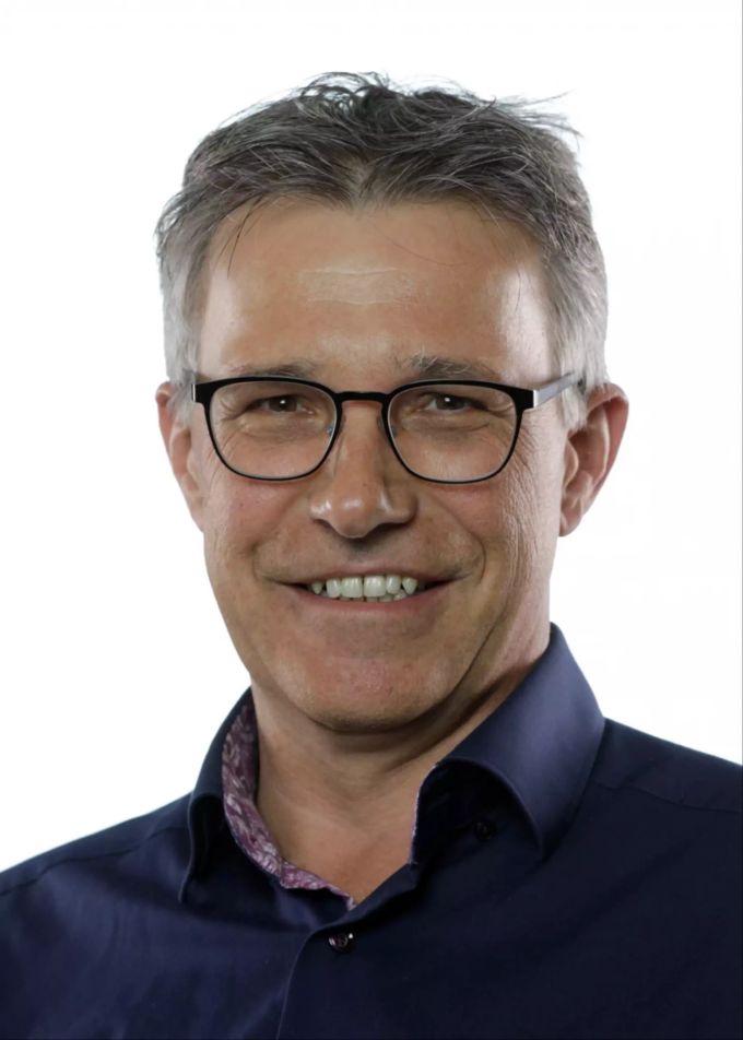 Christian Müller lässt sich nicht nur für Autos, sondern auch für Politik begeistern. Ford Garage Wehntal