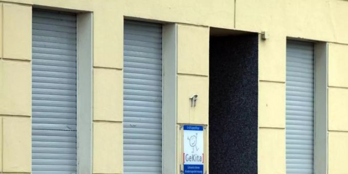 Nach dem Tod eines zweijährigen Jungen in einer städtischen Mini-Kita in Gelsenkirchen ermittelt die Polizei «in alle Richtungen». Foto: Federico Gambarini/dpa Nach dem Tod eines zweijährigen Jungen in einer städtischen Mini-Kita in Gelsenkirchen ermittelt die Polizei «in alle Richtungen». Foto: Federico Gambarini/dpa
