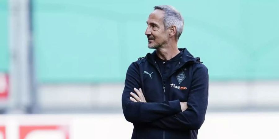 Gladbachs Trainer Adi Hütter muss mit seinem Team bei Union Berlin antreten. Foto: Uwe Anspach/dpa
