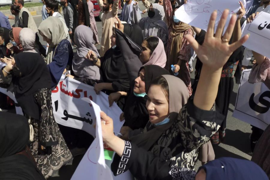 Zudem sieht sich das EDA gezwungen, aus vier bis fünf Gebieten zurückzuziehen, darunter auch Afghanistan.