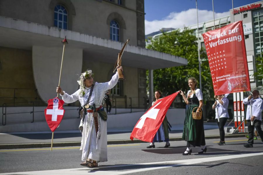 Kundgebung von Corona-Massnahmegegnern, aufgenommen am Samstag, 4. September 2021, in Chur.