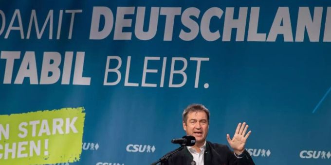 Markus Söder spricht zum Start der CSU-Stadiontour in Unterschleissheim. Foto: Peter Kneffel/dpa Markus Söder spricht zum Start der CSU-Stadiontour in Unterschleissheim. Foto: Peter Kneffel/dpa