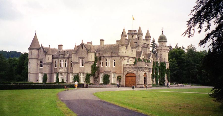 Hier versteckte sich Prinz Andrew vor den Anwälten seiner Klägerin: Schloss Balmoral.