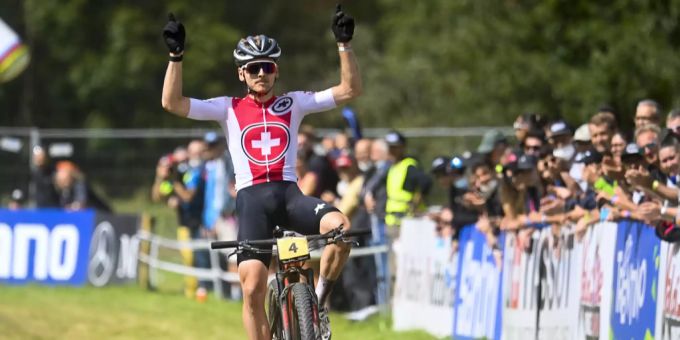 Joel Roth gewinnt WM-Bronze im U23-Cross Country. Joel Roth