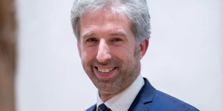 Tübingens Oberbürgermeister Boris Palmer (Bündnis 90/Die Grünen) zieht positive Bilanz nach knapp einem Monat Verpackungssteuer. Foto: Bernd Weissbrod/dpa