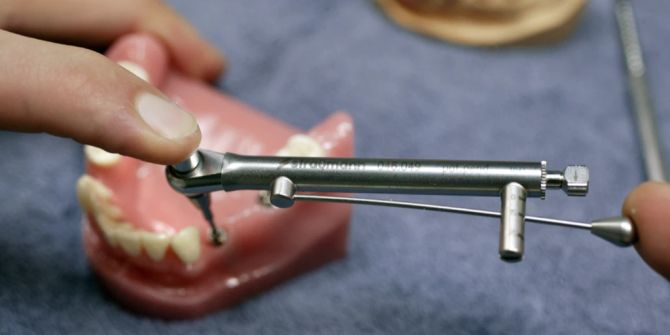 Dental- und Implantate-Spezialist Straumann