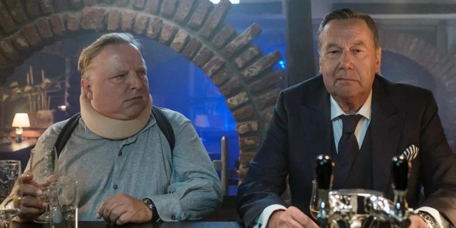 Axel Prahl und Roland Kaiser in einer Szene aus "Eisland". Foto: /Gordon Timpen/NDR/dpa