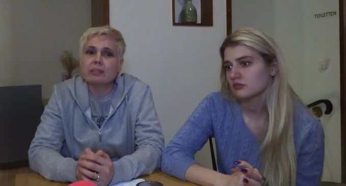Olena (l.) und Anastasia sind vor dem Ukraine-Krieg in die Schweiz geflüchtet. Ukraine