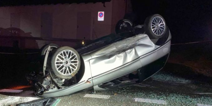 Der Lenker blieb unverletzt. Unfall