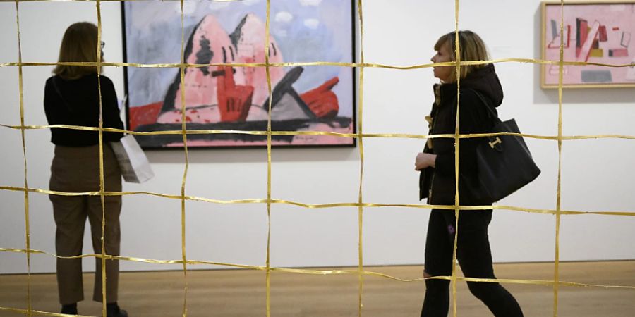 Ohne Maske im Museum: Besuchende am Donnerstag im Musée cantonal des Beaux-Arts in Lausanne.