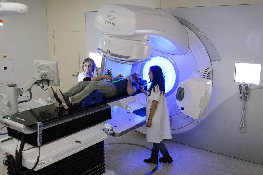 Krebspatient Spital Linearbeschleuniger