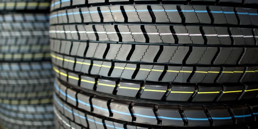 Höhere Nachfrage: 2021 kauften deutsche Fahrzeughalter wieder mehr Reifen als im ersten Jahr der Pandemie.