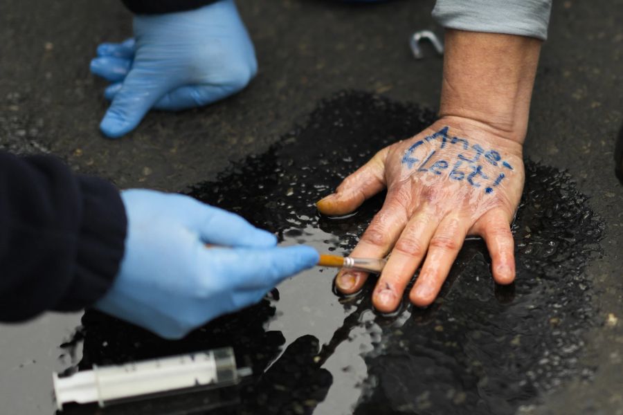 In einem achtstündigen Kurs lernen Aktivisten der «Letzten Generation», wie man sich auf die Strasse klebt.