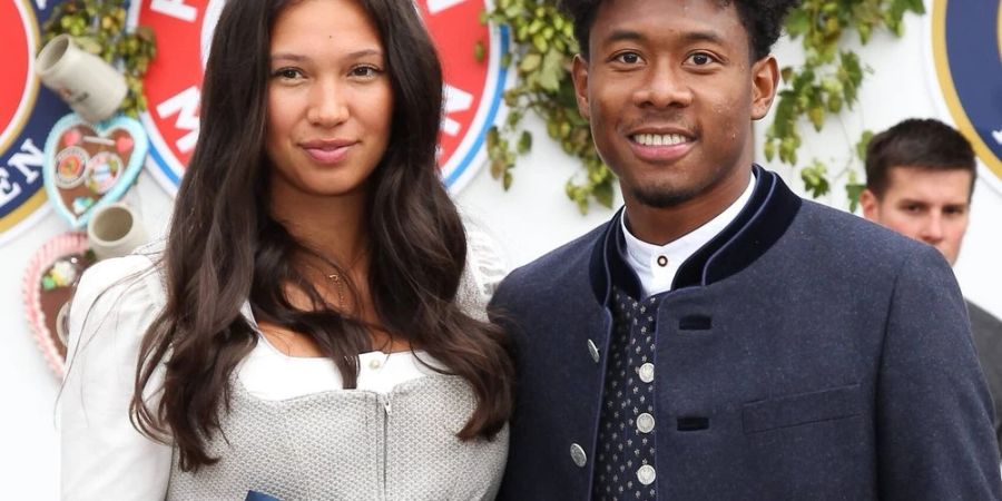 David Alaba mit seiner Partnerin Shalimar Heppner auf der Wiesn im Jahr 2019.