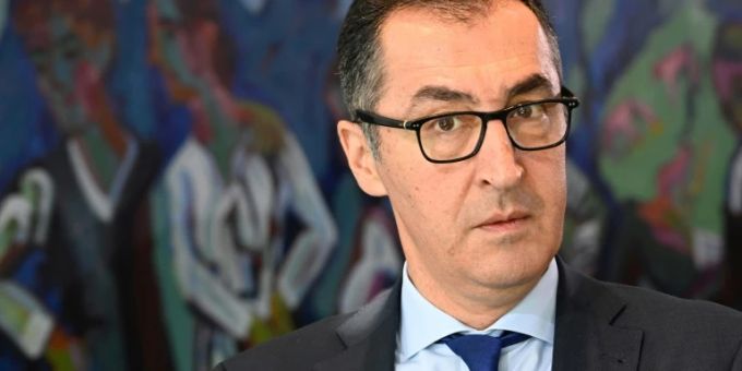 Cem Özdemir. Özdemir