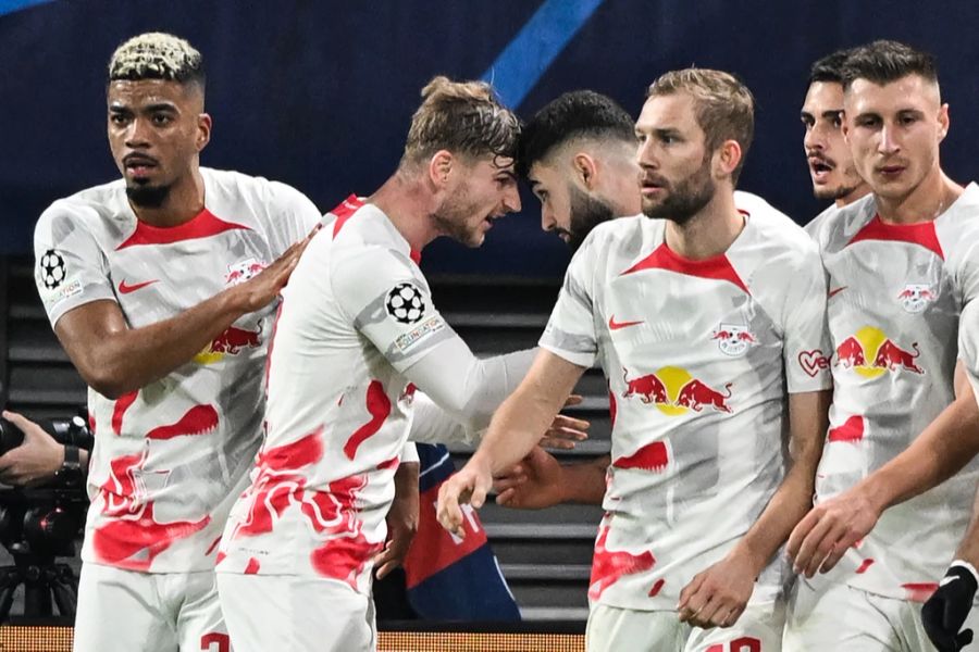 Auch das Fünftplatzierte RB Leipzig (39 Punkte) ...