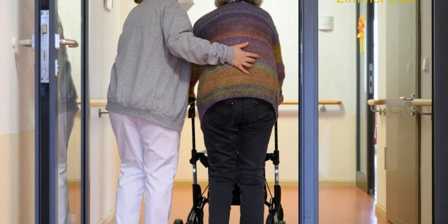 Der Sozialverband VdK fordert einen Rechtsanspruch auf Tagespflege.