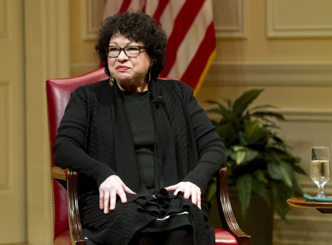 Die liberale Richterin Sonia Sotomayor hat in ihrem Widerspruch das Supreme-Court-Urteil scharf kritisiert. Donald Trump