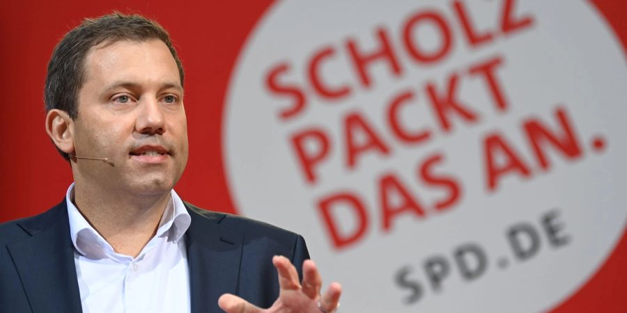 «Bin froh, dass wir einen Bundeskanzler haben, der das durchdenkt»: SPD-Chef Lars Klingbeil (Archivbild).